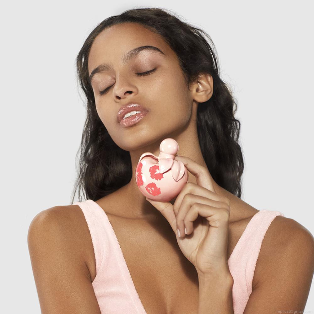 Perfume Nina Ricci Nina Fleur Feminino Eau de Toilette 80 ml Perfume Nina Ricci Nina Fleur Feminino Eau de Toilette 80 ml