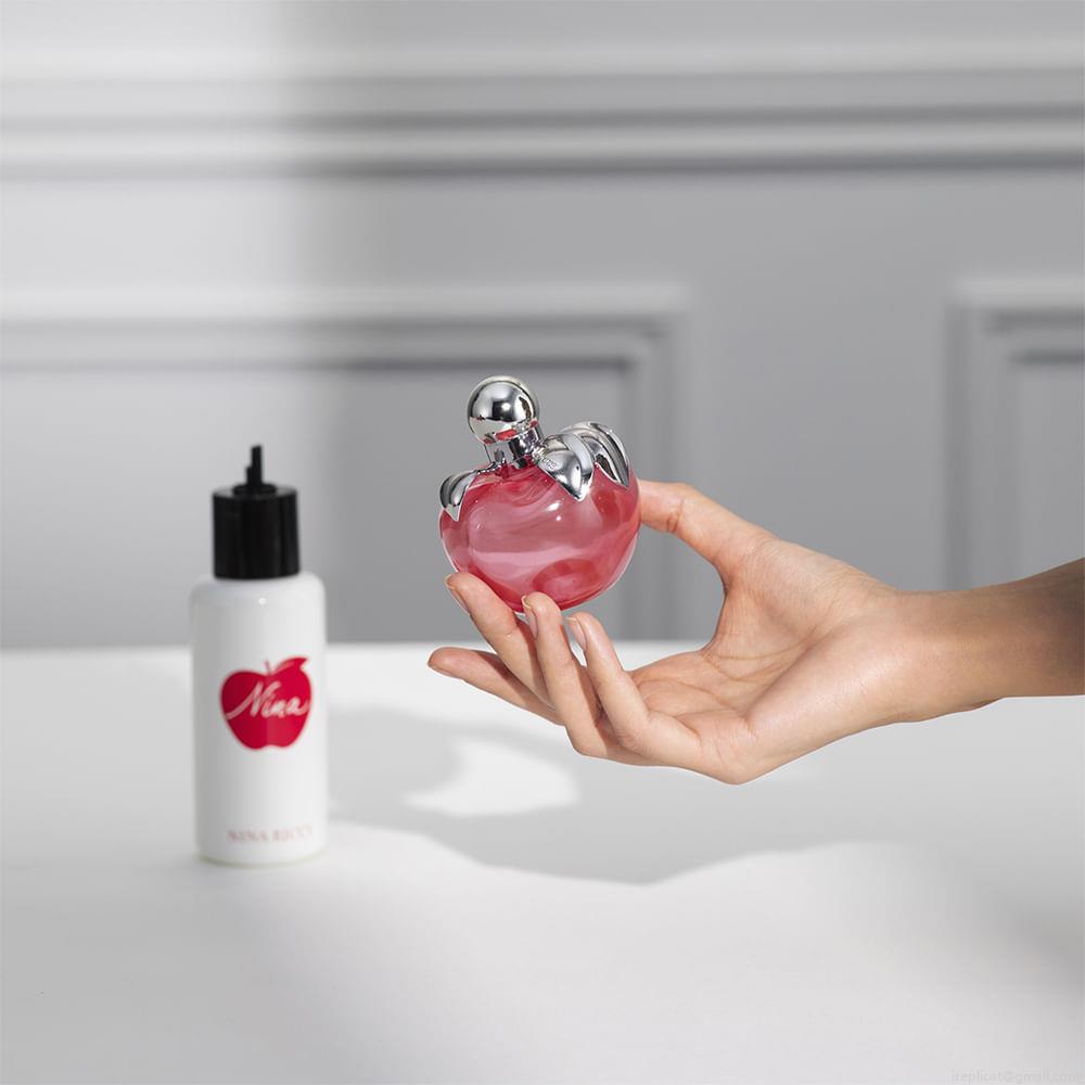 Perfume Nina Ricci Nina Feminino Eau de Toilette Recarregável 80 ml Perfume Nina Ricci Nina Feminino Eau de Toilette Recarregável 80 ml