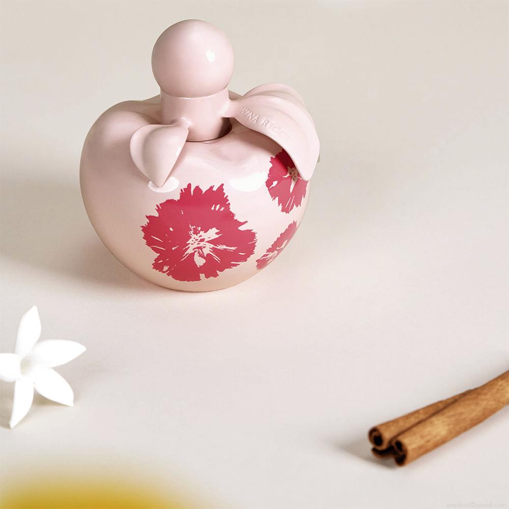 Kit Perfume Nina Ricci Nina Fleur Feminino Eau de Toilette 80 ml + Loção Corporal 100 ml Kit Perfume Nina Ricci Nina Fleur Feminino Eau de Toilette 80 ml + Loção Corporal 100 ml