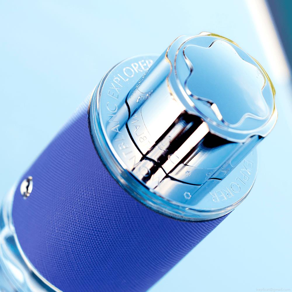 Perfume Montblanc Explorer Ultra Blue Masculino Eau de Parfum 30 ml Perfume Montblanc Explorer Ultra Blue Masculino Eau de Parfum 30 ml