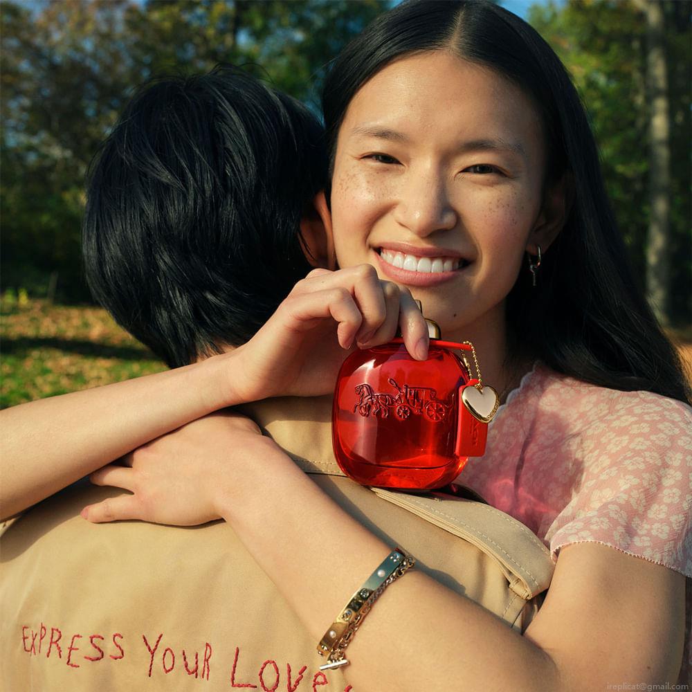 Perfume Coach Love Feminino Eau de Parfum 50 ml Perfume Coach Love Feminino Eau de Parfum 50 ml