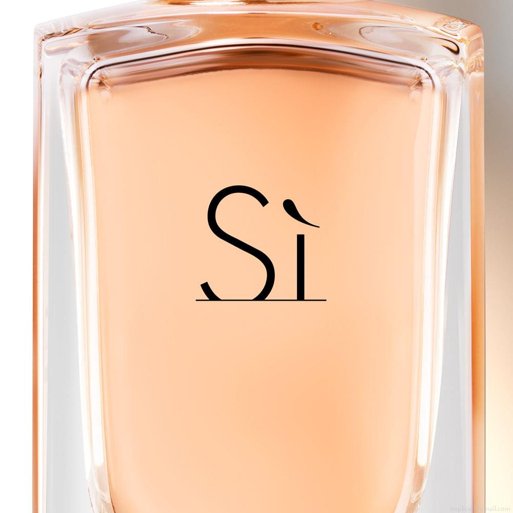 Perfume Giorgio Armani Sì Feminino Eau de Parfum 30 ml Perfume Giorgio Armani Sì Feminino Eau de Parfum 30 ml