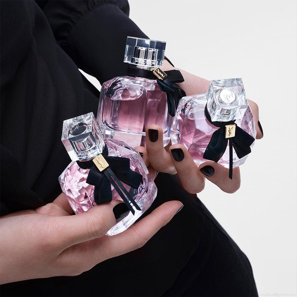 Perfume Yves Saint Laurent Mon Paris Feminino Eau de Parfum 90 ml Perfume Yves Saint Laurent Mon Paris Feminino Eau de Parfum 90 ml