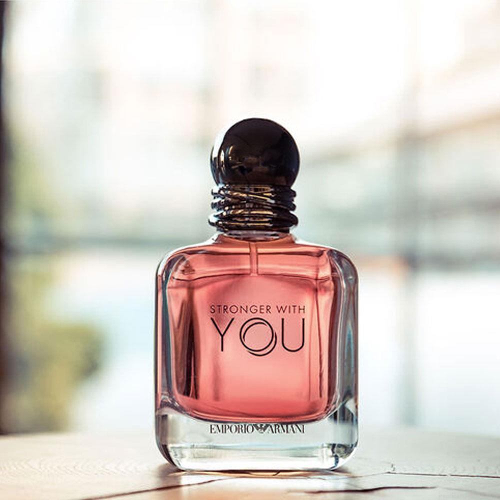 Perfume Giorgio Armani Emporio In Love With You Feminino Eau de Parfum 50 ml Perfume Giorgio Armani Emporio In Love With You Feminino Eau de Parfum 50 ml