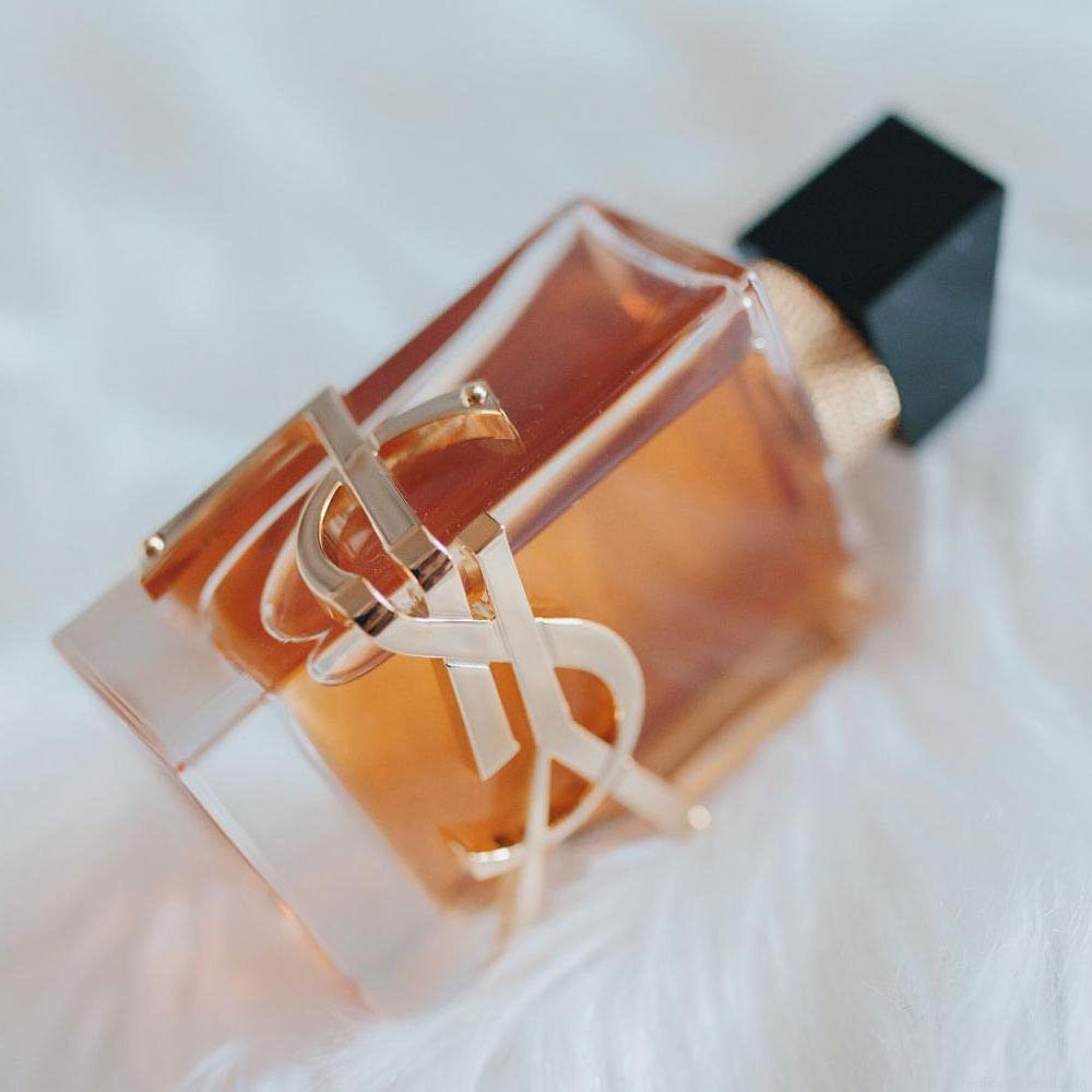 Perfume Yves Saint Laurent Libre Intense Feminino Eau de Parfum 50 ml Perfume Yves Saint Laurent Libre Intense Feminino Eau de Parfum 50 ml