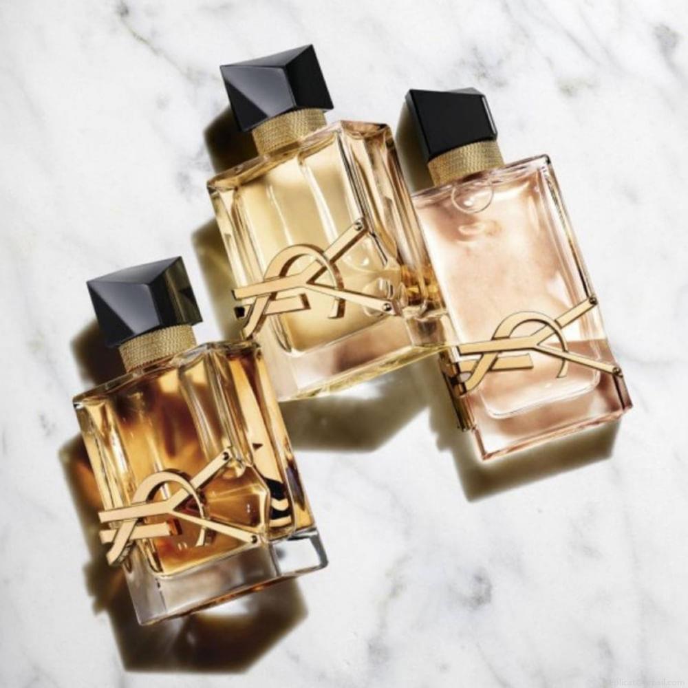 Perfume Yves Saint Laurent Libre Feminino Eau de Toilette 30 ml Perfume Yves Saint Laurent Libre Feminino Eau de Toilette 30 ml