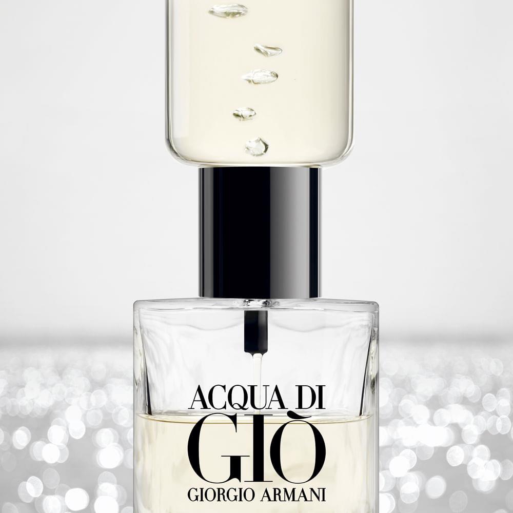 Perfume Giorgio Armani Acqua Di Gio Masculino Eau de Parfum Recarregável 150 ml Perfume Giorgio Armani Acqua Di Gio Masculino Eau de Parfum Recarregável 150 ml