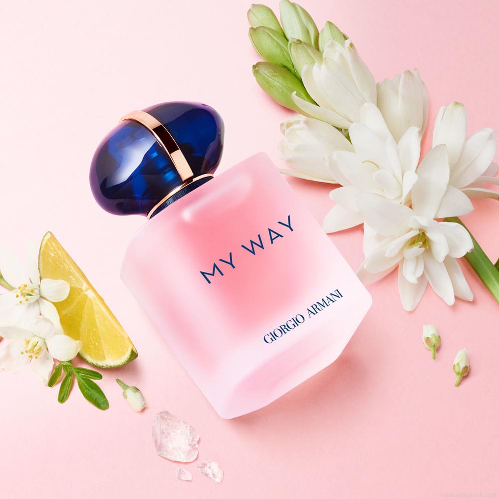 Perfume Giorgio Armani My Way Floral Feminino Eau de Parfum 90 ml Perfume Giorgio Armani My Way Floral Feminino Eau de Parfum 90 ml