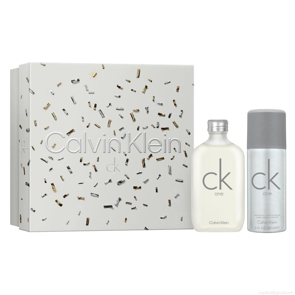 Kit Calvin Klein CK One Unissex Eau de Toilette 100 ml + Desodorante 150 ml Kit Calvin Klein CK One Unissex Eau de Toilette 100 ml + Desodorante 150 ml