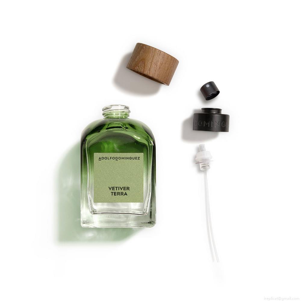 Perfume Adolfo Dominguez Vetiver Terra Masculino Eau de Parfum 120 ml Perfume Adolfo Dominguez Vetiver Terra Masculino Eau de Parfum 120 ml