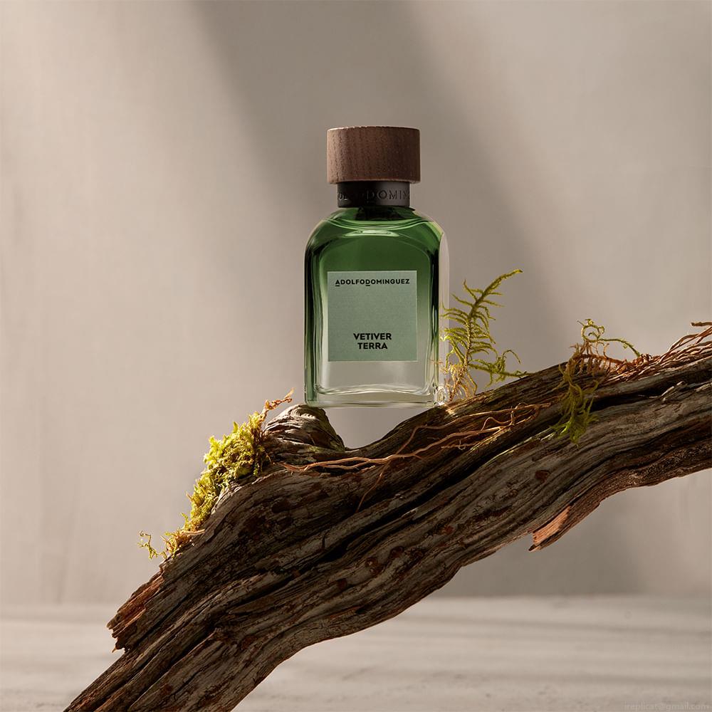Perfume Adolfo Dominguez Vetiver Terra Masculino Eau de Parfum 120 ml Perfume Adolfo Dominguez Vetiver Terra Masculino Eau de Parfum 120 ml