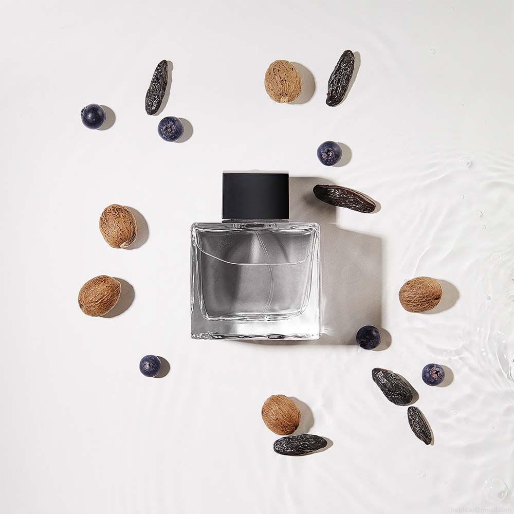 Perfume Banderas Seduction in Black Masculino Eau de Toilette 100 ml Perfume Banderas Seduction in Black Masculino Eau de Toilette 100 ml