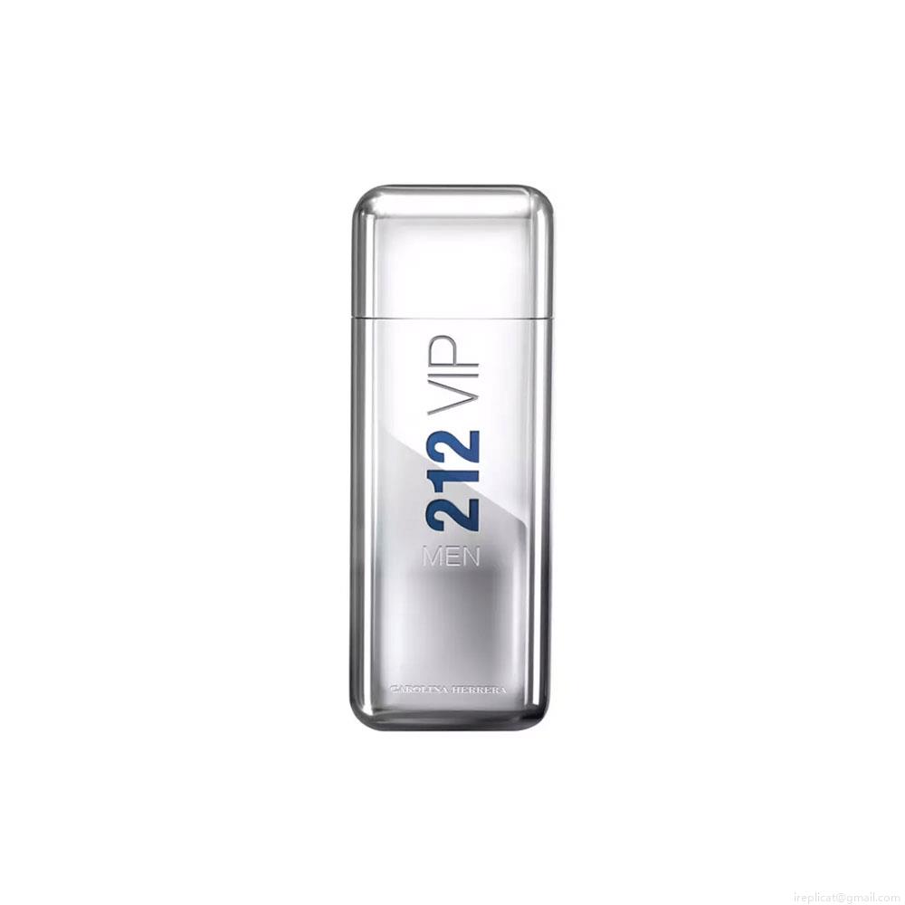 Perfume Carolina Herrera 212 Vip Men Masculino Eau de Toilette 100 ml Perfume Carolina Herrera 212 Vip Men Masculino Eau de Toilette 100 ml