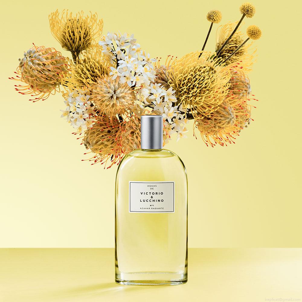 Perfume Victorio & Lucchino Azahar Radiante Feminino Eau de Toilette 150 ml Perfume Victorio & Lucchino Azahar Radiante Feminino Eau de Toilette 150 ml
