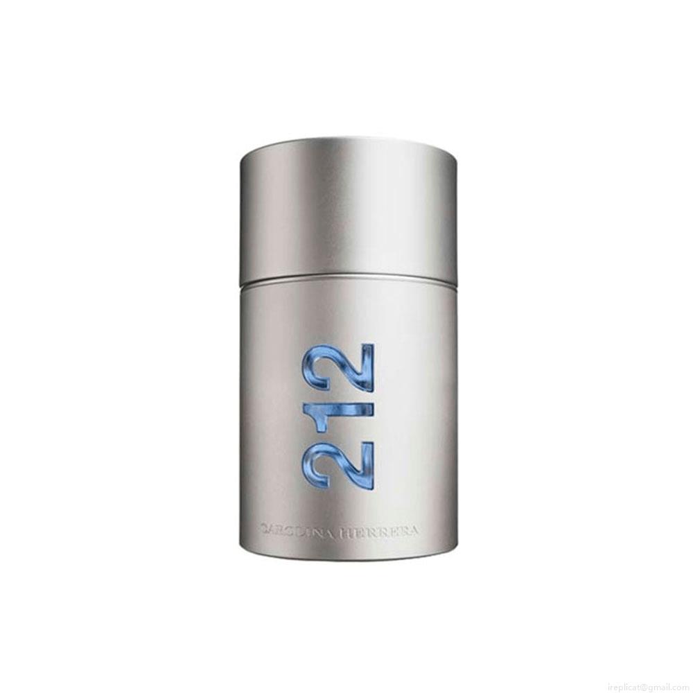 Perfume Carolina Herrera 212 NYC Men Masculino Eau de Toilette 50 ml Perfume Carolina Herrera 212 NYC Men Masculino Eau de Toilette 50 ml