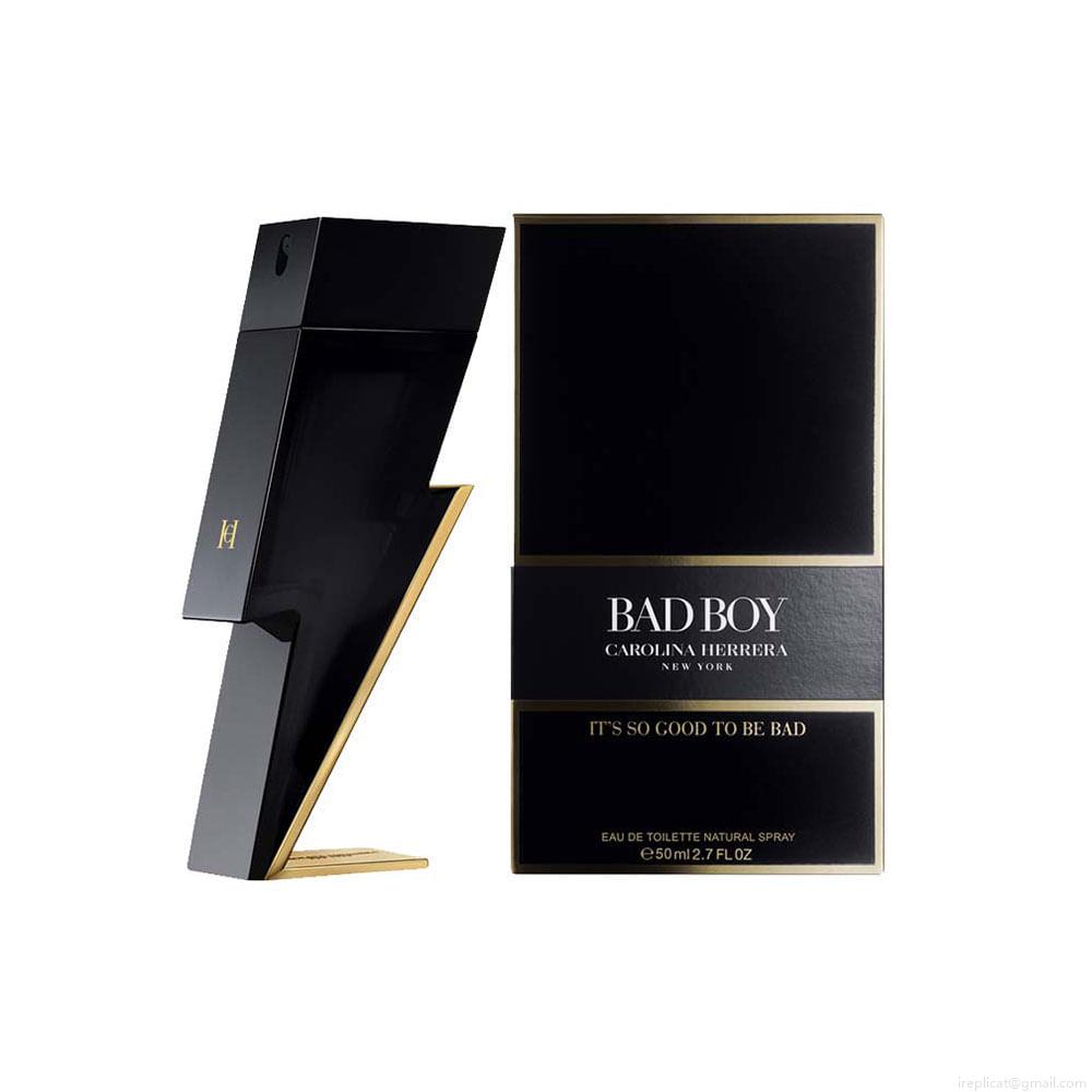 Perfume Carolina Herrera Bad BoyMasculino Eau de Toilette 50 ml Perfume Carolina Herrera Bad BoyMasculino Eau de Toilette 50 ml