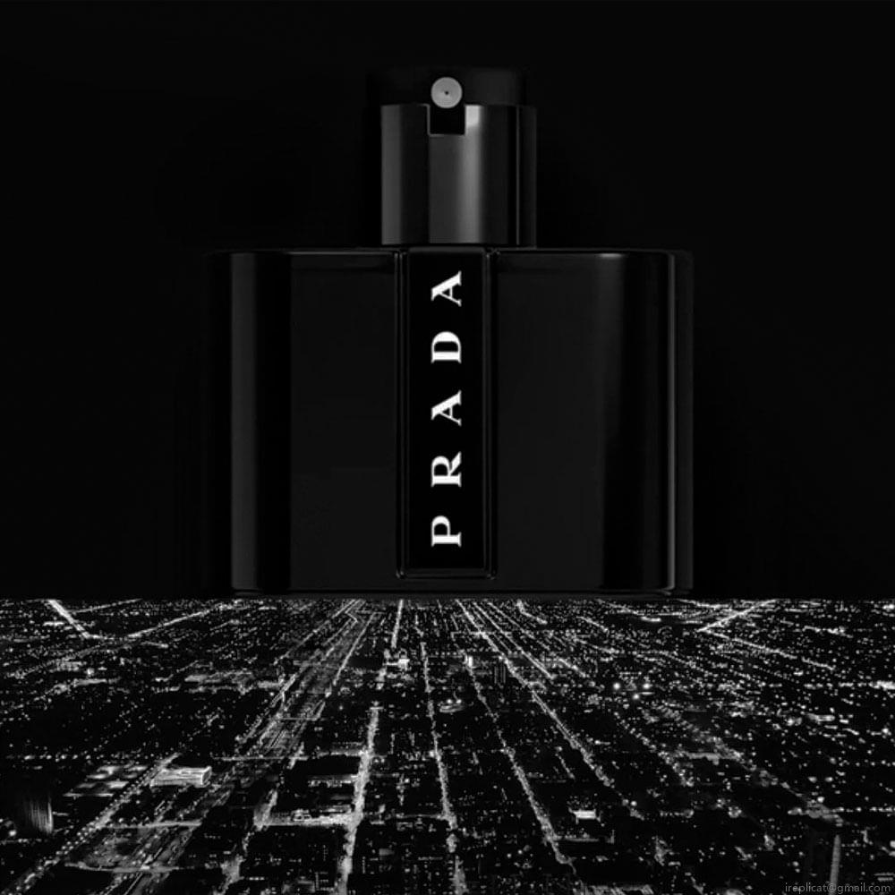 Perfume Prada Luna Rossa Black Masculino Eau de Parfum 50 ml Perfume Prada Luna Rossa Black Masculino Eau de Parfum 50 ml