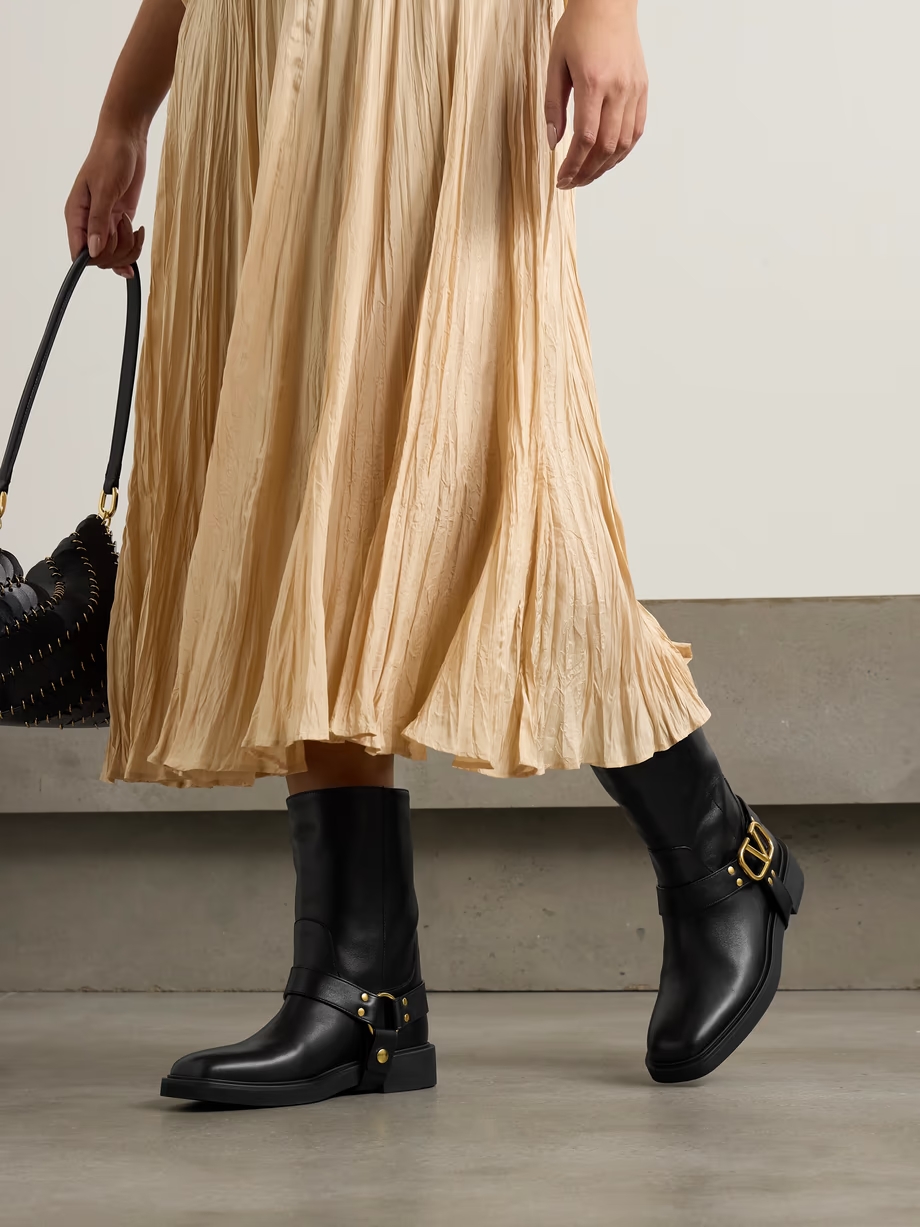Embelished leather ankle boots Embelished leather ankle boots