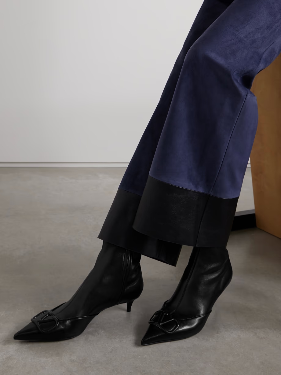 VLOGO 40 leather ankle boots VLOGO 40 leather ankle boots