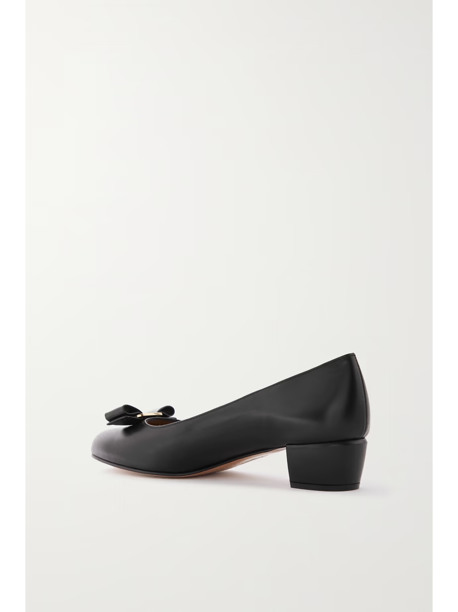 Vara bow-embellished leather pumps Vara bow-embellished leather pumps