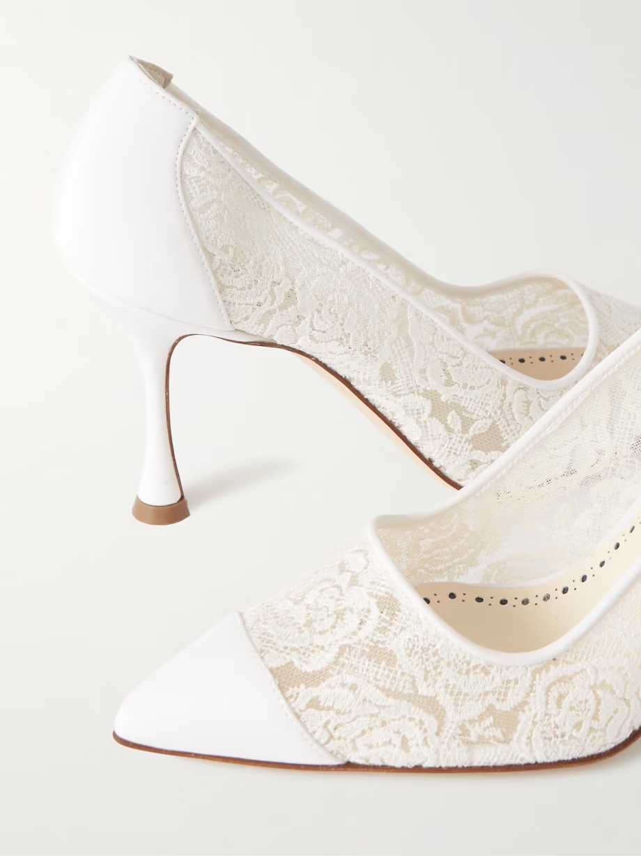 Sololaria lace and suede pumps Sololaria lace and suede pumps
