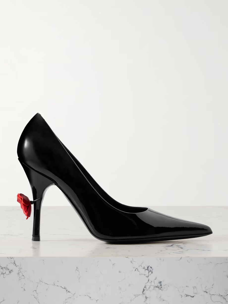 Appliquéd patent-leather pumps Appliquéd patent-leather pumps