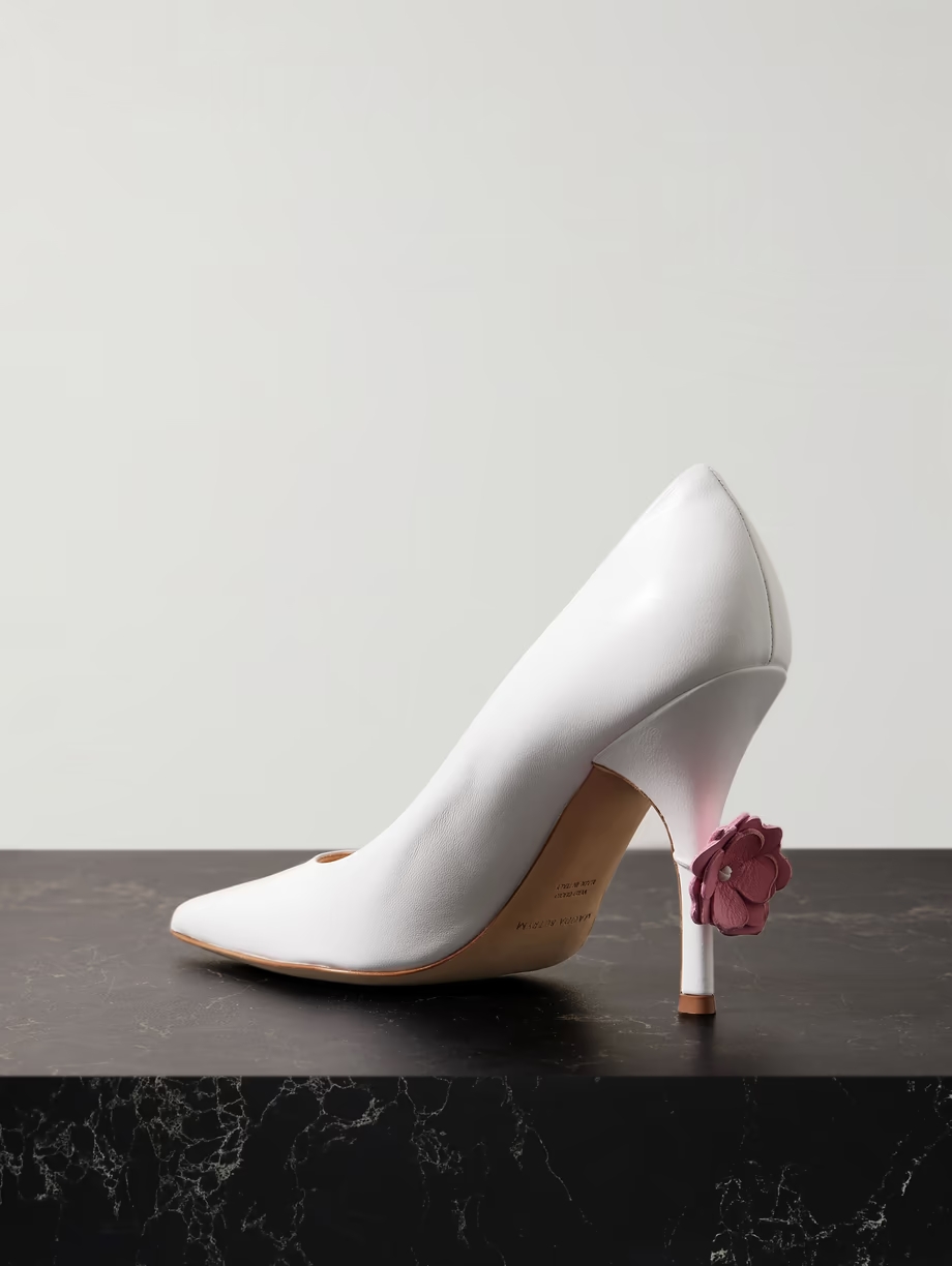 Appliquéd leather pumps Appliquéd leather pumps