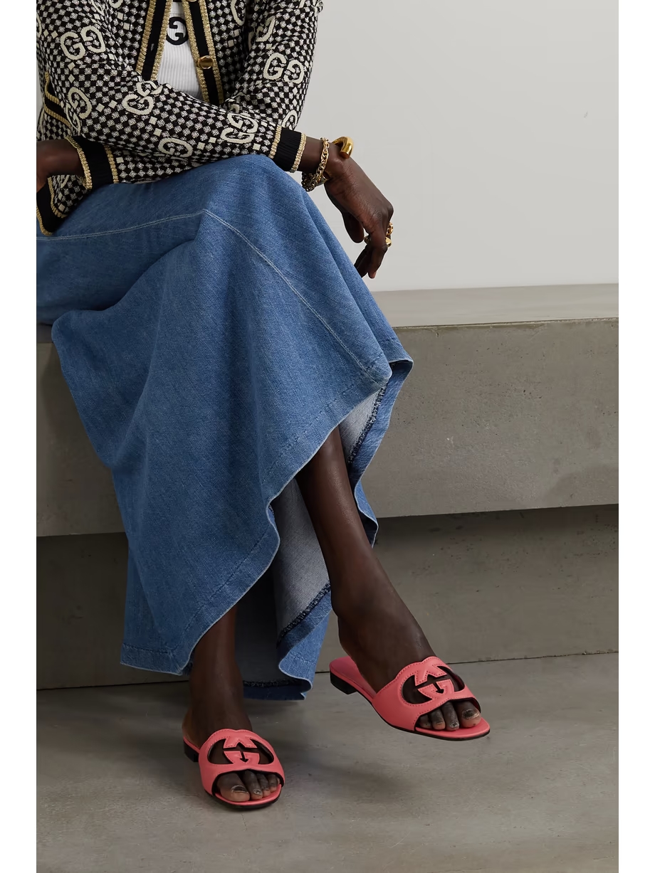 Cutout leather slides Cutout leather slides