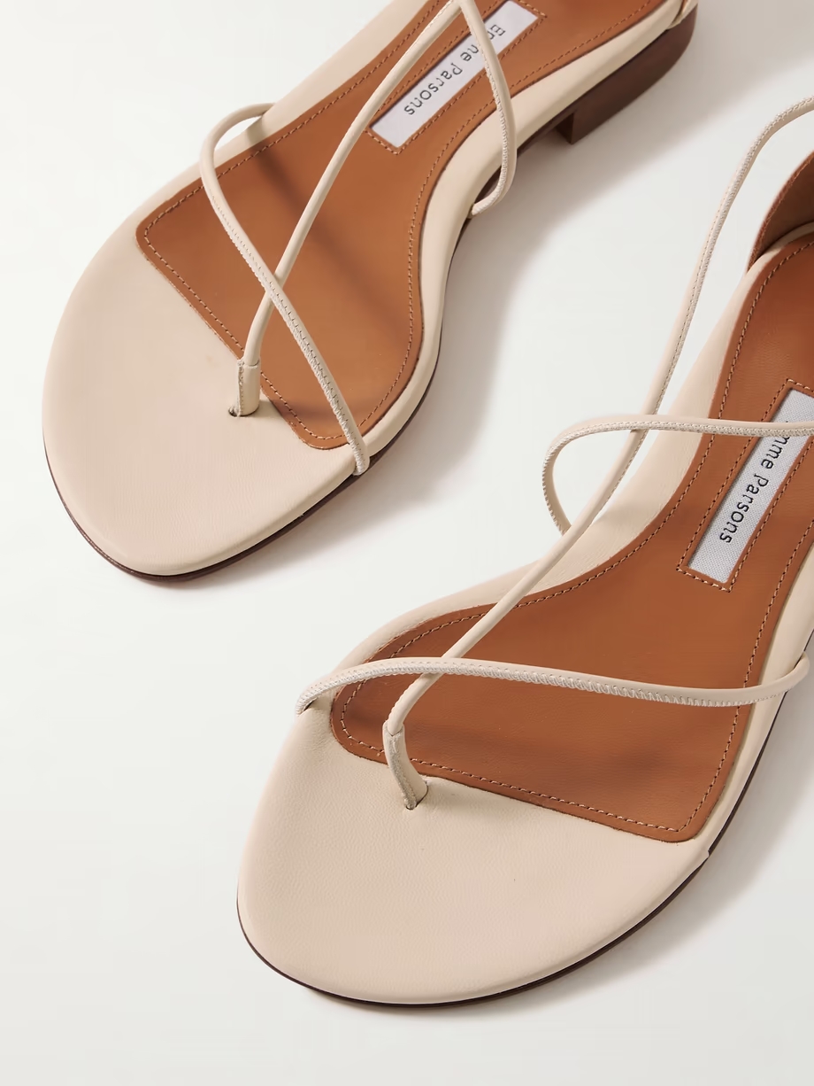 String leather sandals String leather sandals