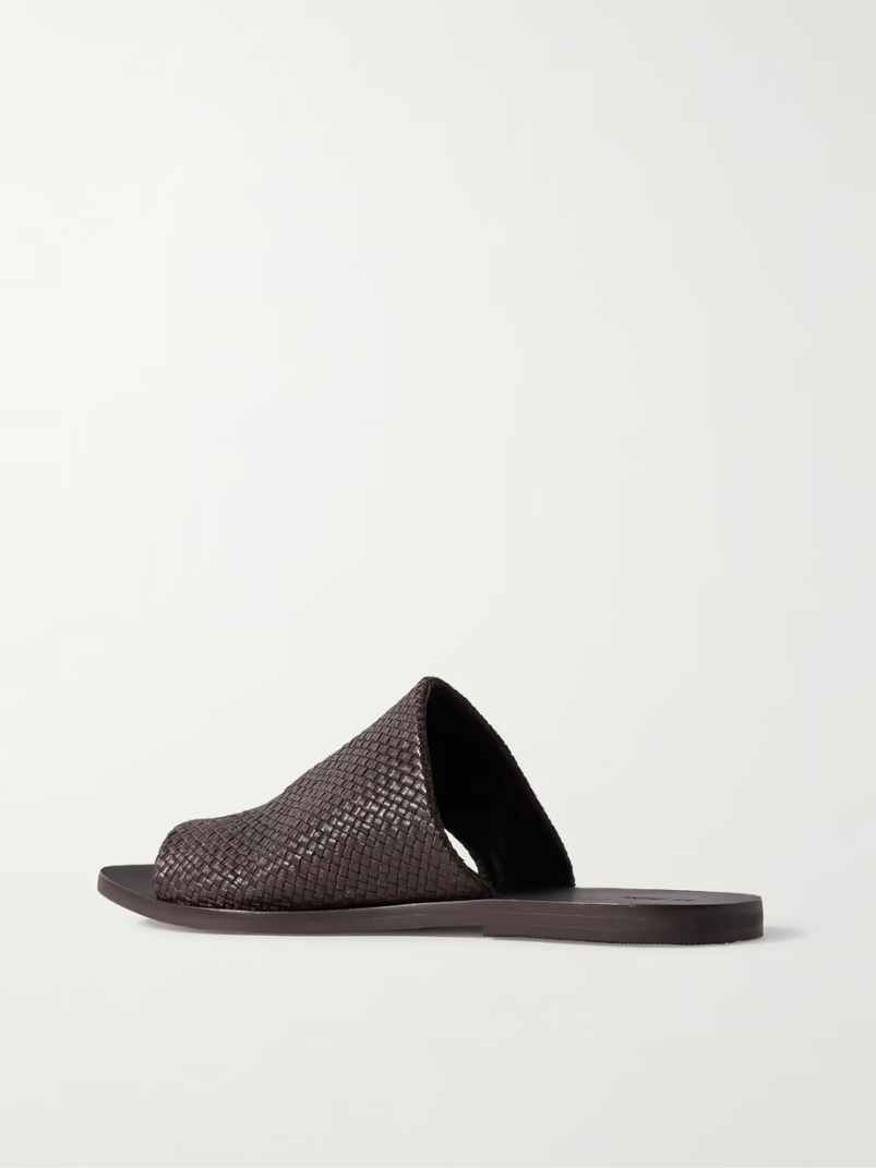 Asymmetric woven leather slides Asymmetric woven leather slides