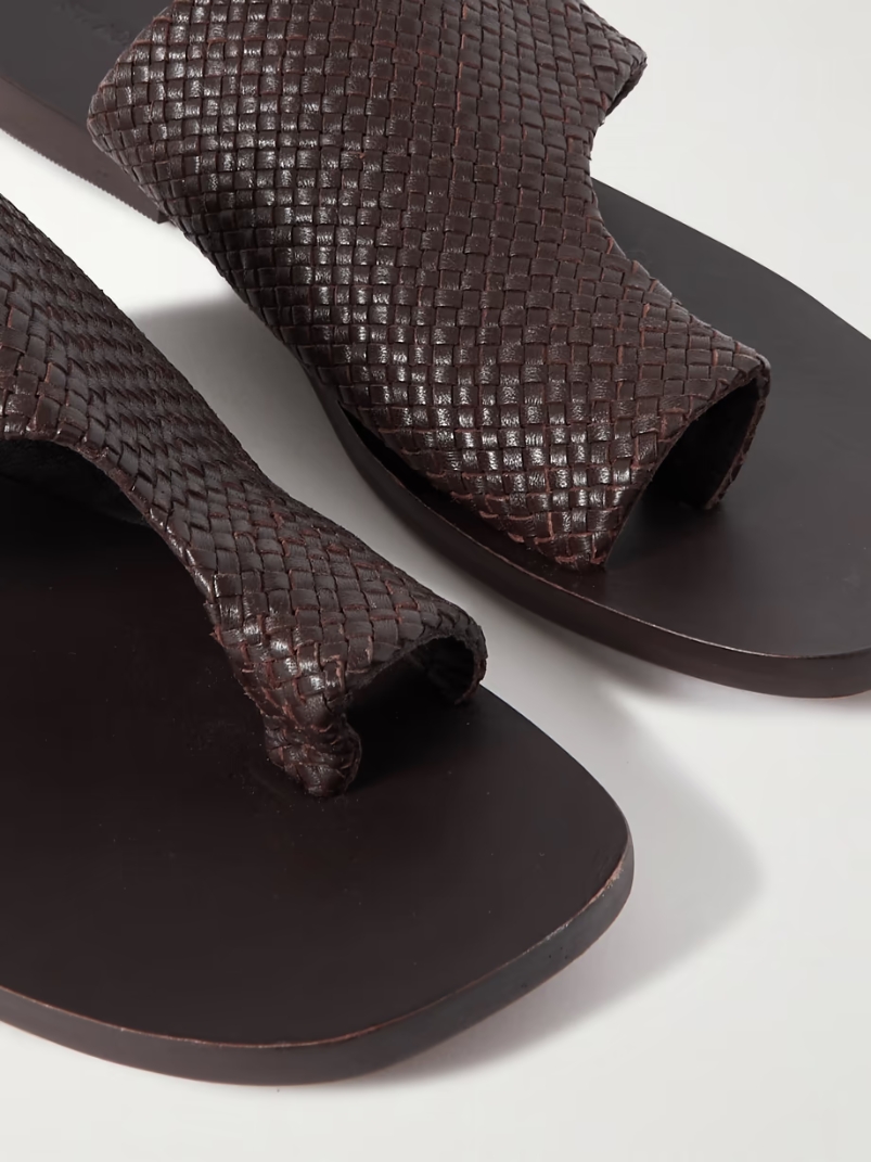 Asymmetric woven leather slides Asymmetric woven leather slides