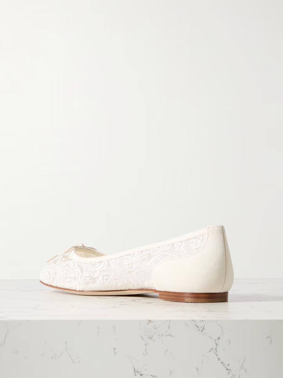 Verizzo bow-detailed suede-trimmed cotton-blend lace ballet flats Verizzo bow-detailed suede-trimmed cotton-blend lace ballet flats