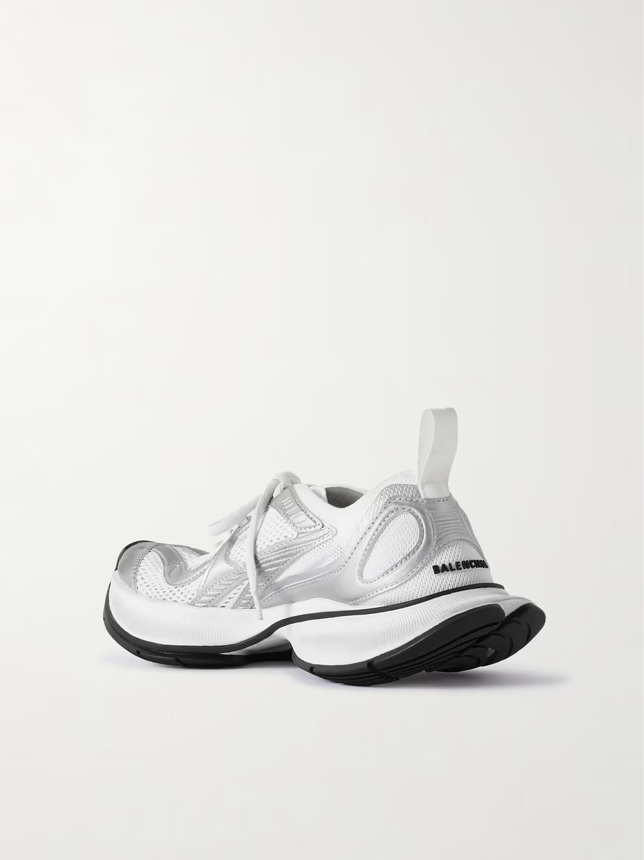 Circuit mesh and rubber sneakers Circuit mesh and rubber sneakers