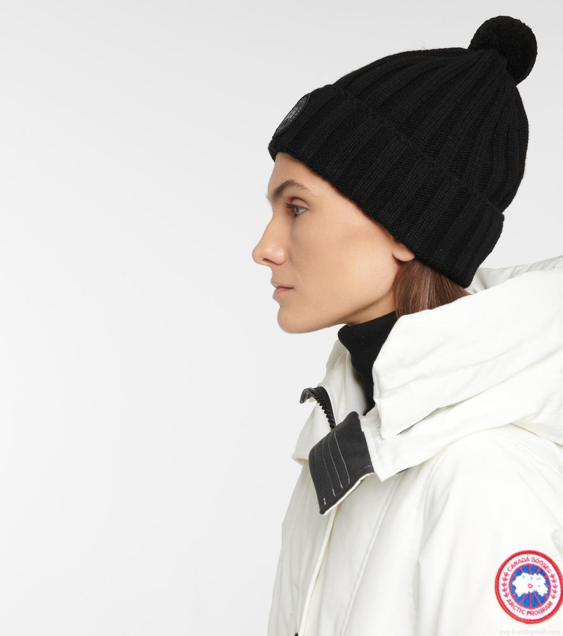 Canada GooseCashmere and wool pompom beanie Canada GooseCashmere and wool pompom beanie
