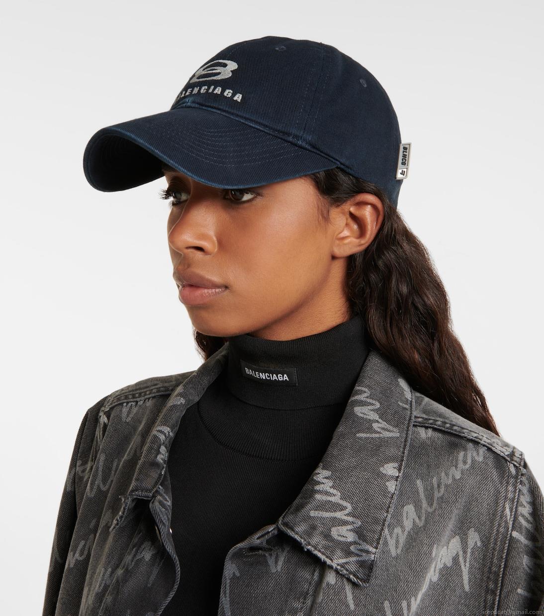 BalenciagaUnity Snowboard logo cap BalenciagaUnity Snowboard logo cap