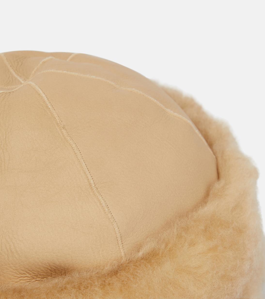 Loro PianaColbacco shearling and cashmere hat Loro PianaColbacco shearling and cashmere hat