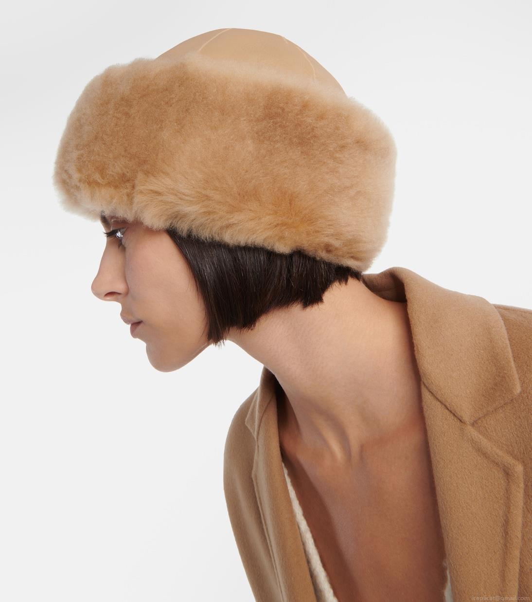 Loro PianaColbacco shearling and cashmere hat Loro PianaColbacco shearling and cashmere hat