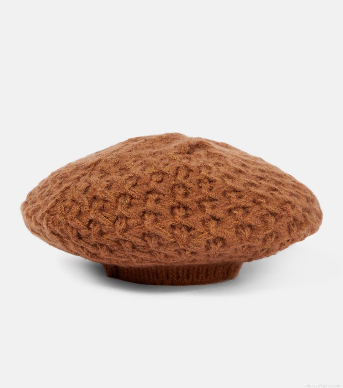 Loro PianaCashmere and silk knit beanie Loro PianaCashmere and silk knit beanie