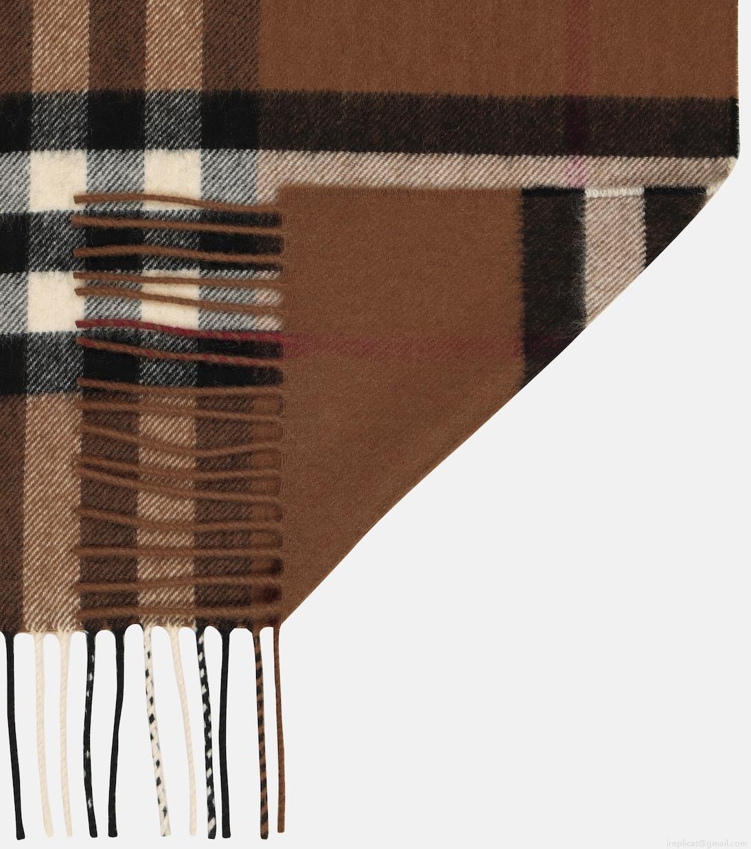 BurberryGiant Check cashmere scarf BurberryGiant Check cashmere scarf