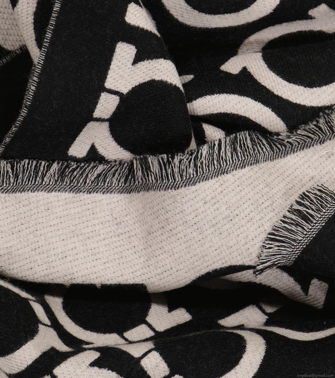 FerragamoLogo wool scarf FerragamoLogo wool scarf
