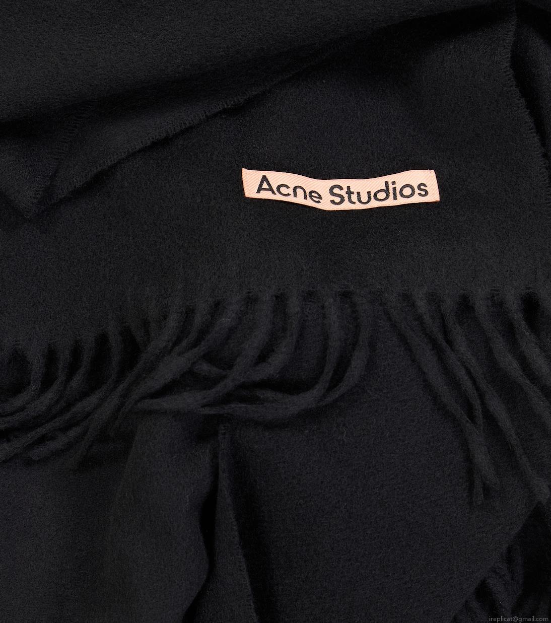 Acne StudiosCanada Narrow fringed cashmere scarf Acne StudiosCanada Narrow fringed cashmere scarf