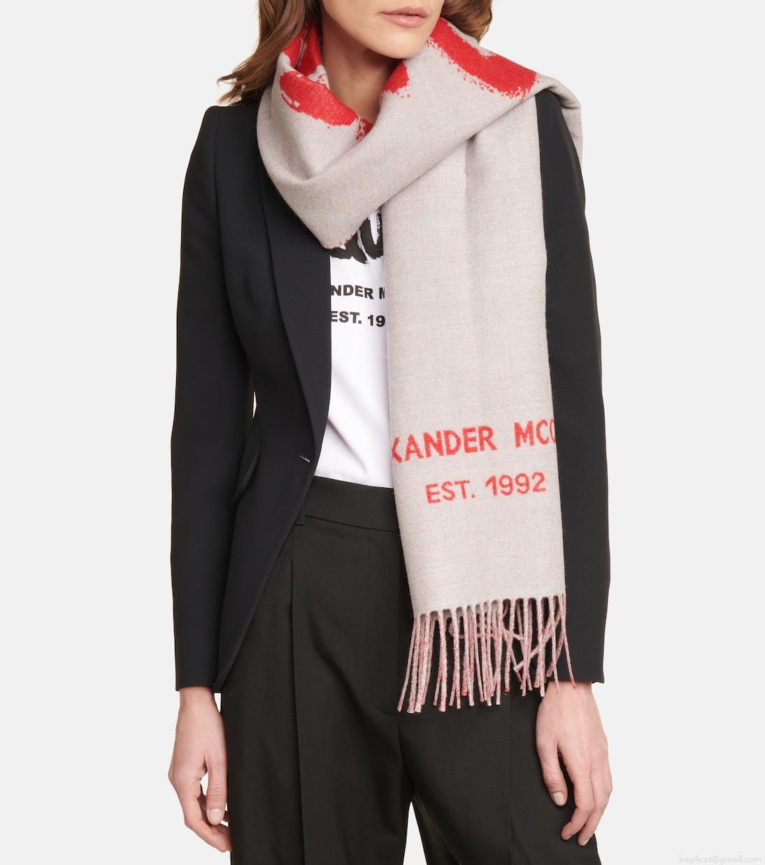 Alexander McQueenLogo wool scarf Alexander McQueenLogo wool scarf
