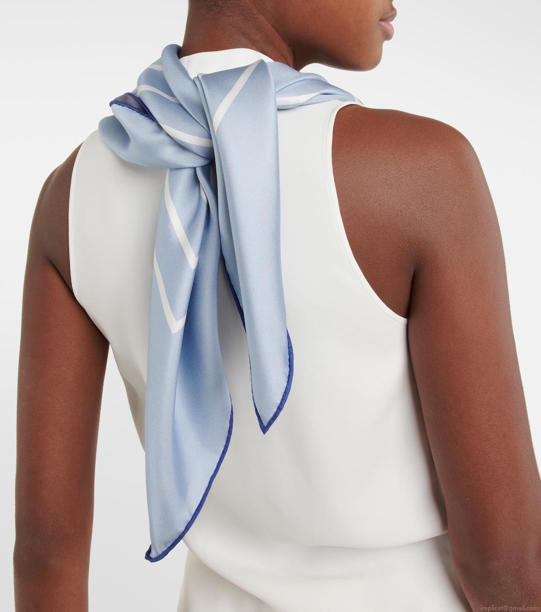 Loro PianaPrinted silk scarf Loro PianaPrinted silk scarf