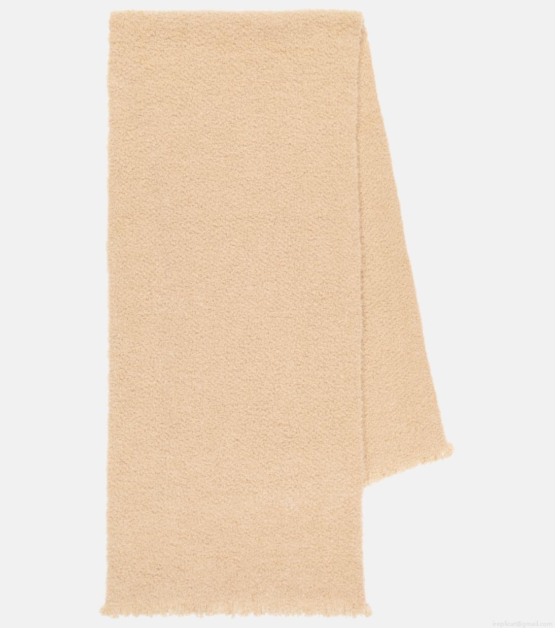 Loro PianaFluffy bouclé scarf Loro PianaFluffy bouclé scarf