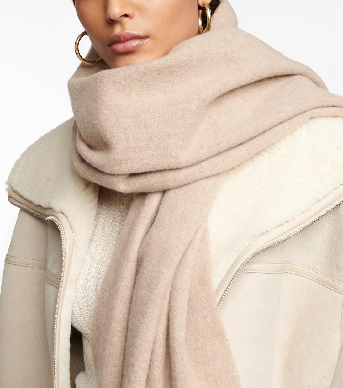 TotemeVirgin wool scarf TotemeVirgin wool scarf