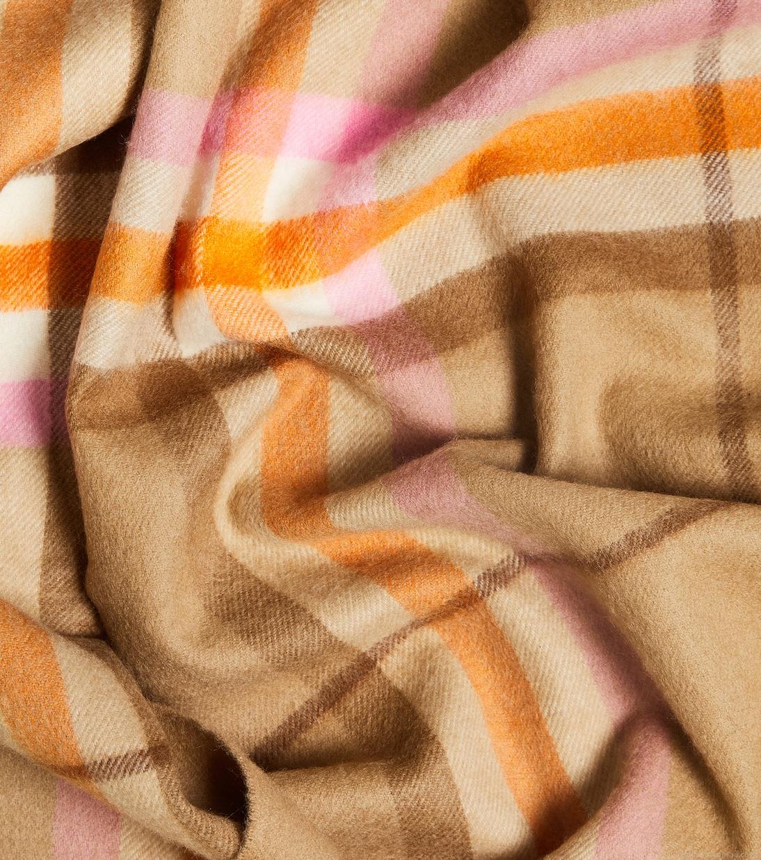 BurberryBurberry Check cashmere scarf BurberryBurberry Check cashmere scarf