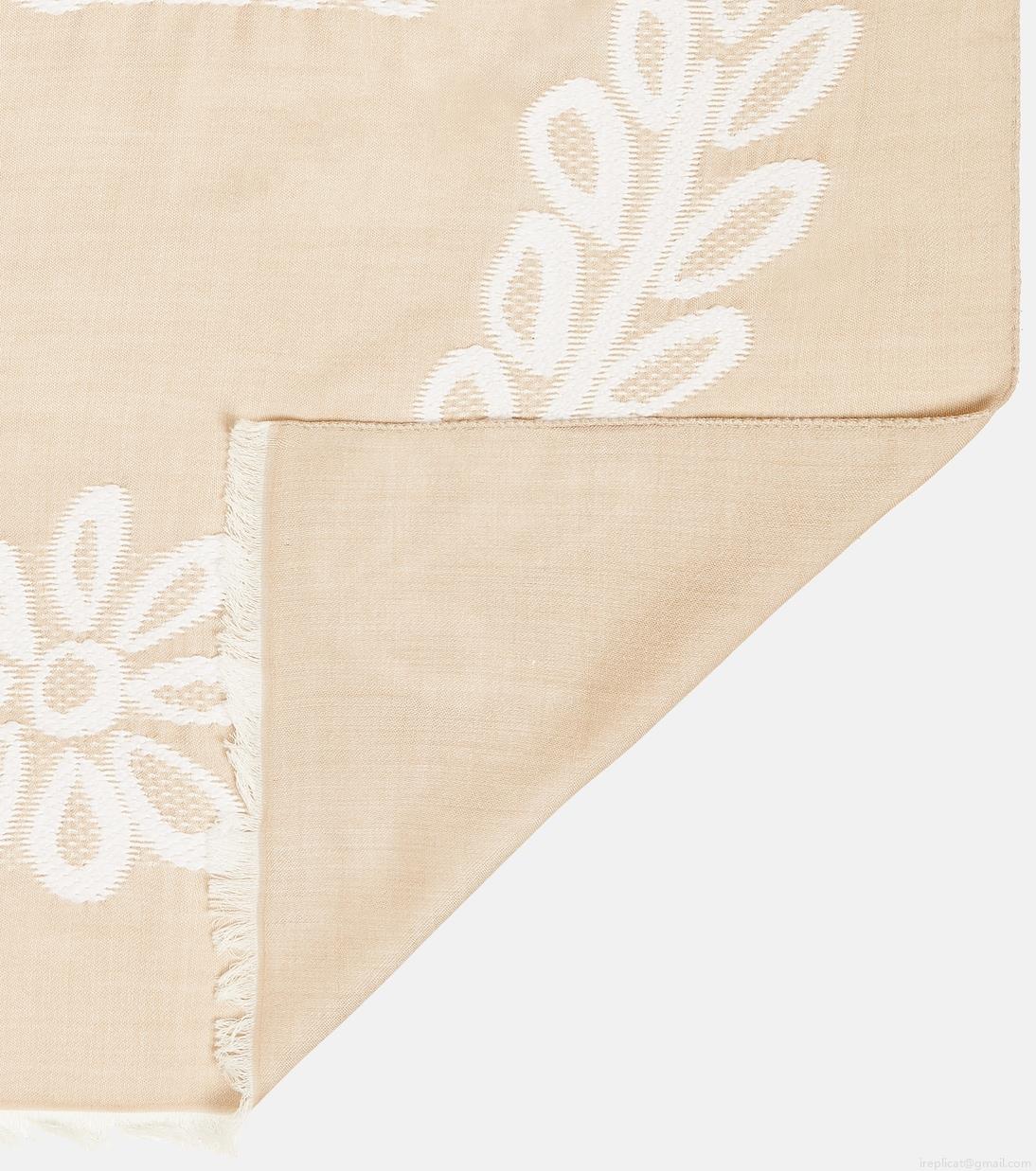 ChloéBroderie anglaise wool and silk scarf ChloéBroderie anglaise wool and silk scarf