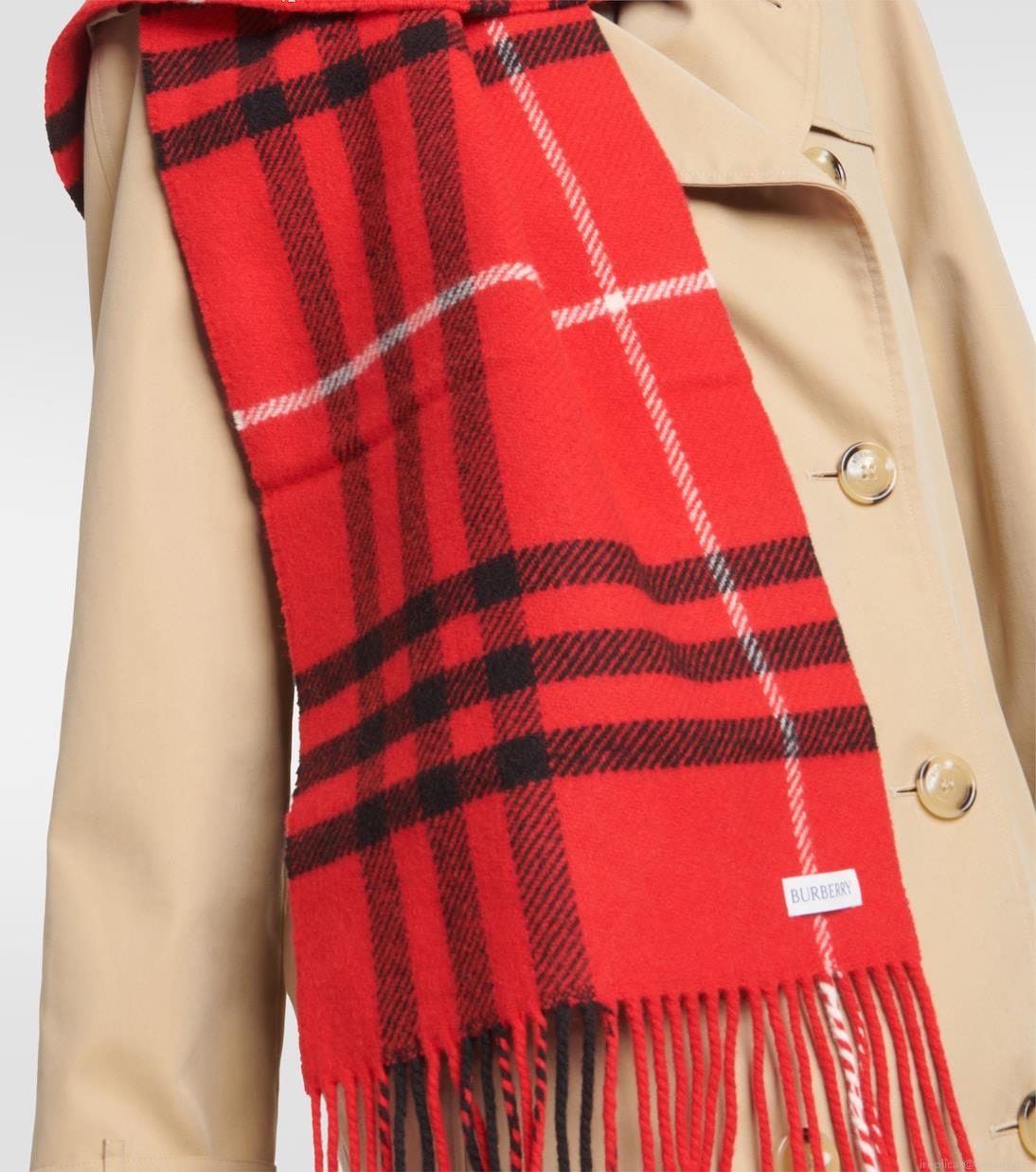 BurberryBurberry Check wool and cashmere scarf BurberryBurberry Check wool and cashmere scarf
