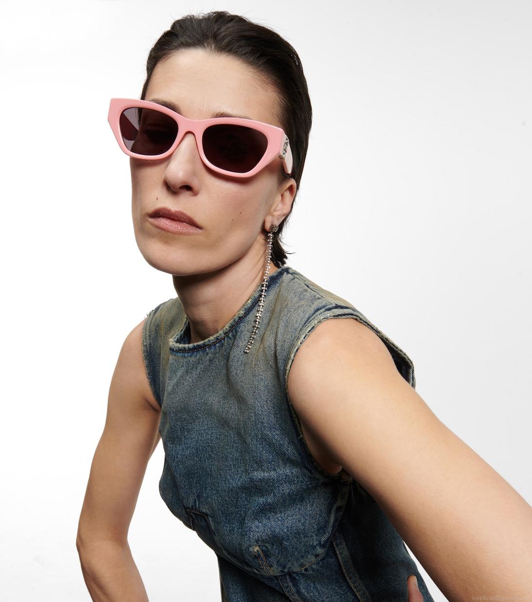 Givenchy4G cat-eye sunglasses Givenchy4G cat-eye sunglasses