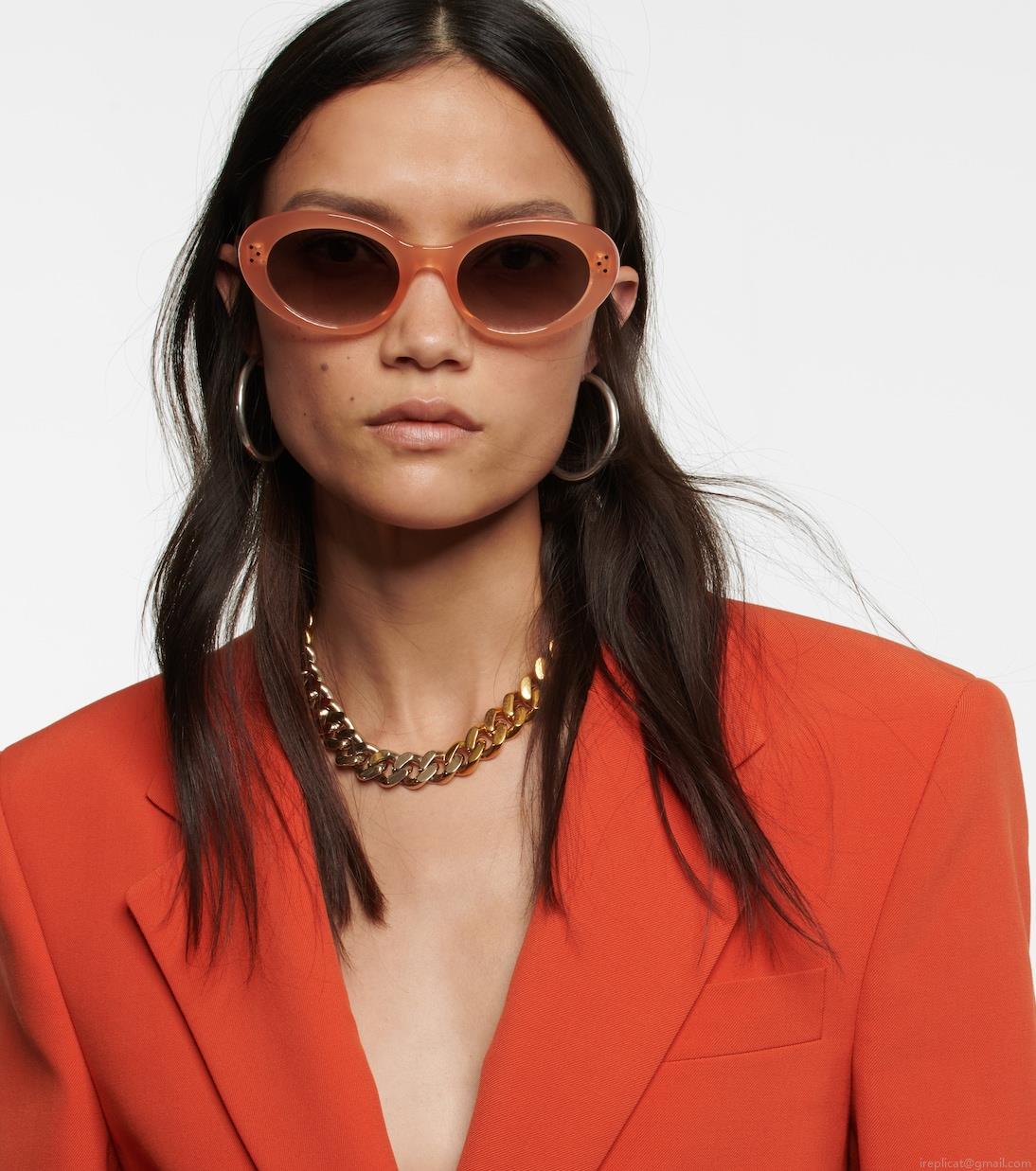 Celine EyewearTriomphe 01 oval sunglasses Celine EyewearTriomphe 01 oval sunglasses